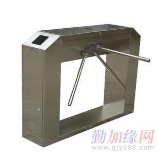 小區安全守護者 橋式斜角三輥閘與電腦聯網刷卡系統解析